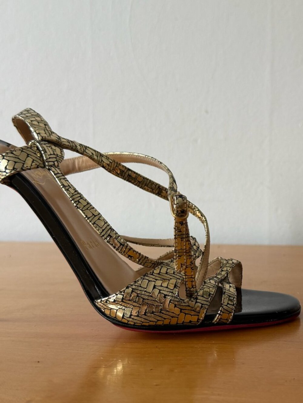 CHRISTIAN LOUBOUTIN LUXURY HEELS SIZE EU 37 - Picture 5 of 9